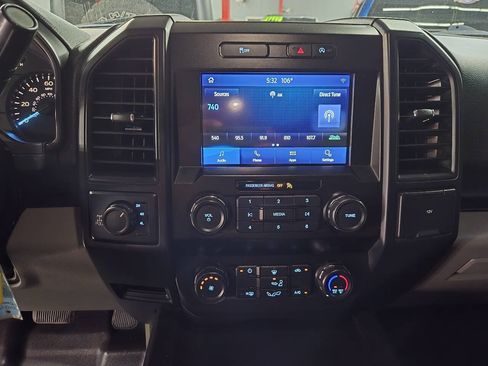 Used 2019 Ford F150 4x4 SuperCrew image 11