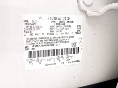 Used 2021 Ford Explorer XLT w/ Equipment Group 202A RWD image 39