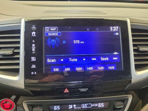 Used 2018 Honda Pilot Touring image 25