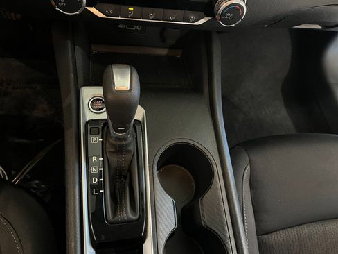 Used 2025 Nissan Altima 2.5 SV image 40