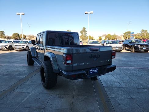 Used 2021 Jeep Gladiator Sport image 5