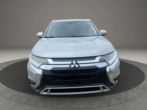 Used 2019 Mitsubishi Outlander SEL FWD image 2