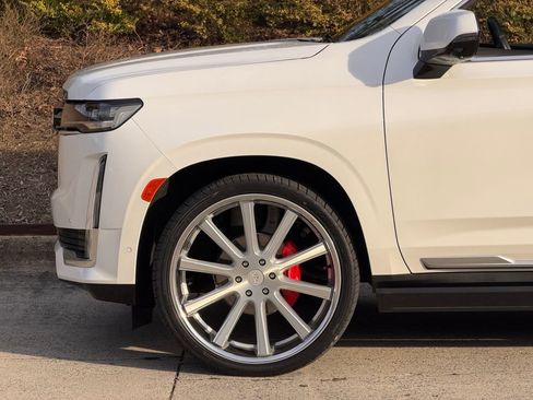 Used 2021 Cadillac Escalade Premium Luxury Platinum image 10