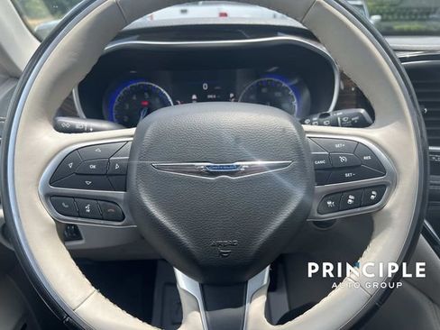 Used 2021 Chrysler Pacifica Limited w/ Premium & Safety Sphere Group AWD/4WD image 18