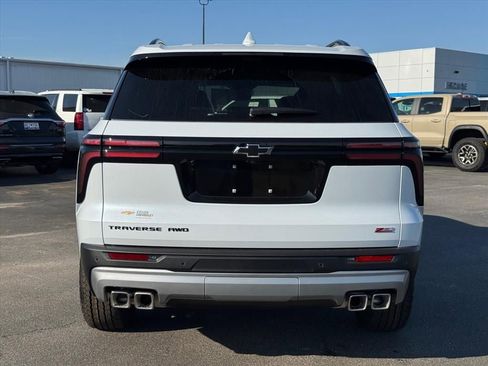 New 2026 Chevrolet Traverse Z71 w/ Enhanced Driving Package AWD/4WD image 4