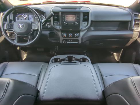 Used 2022 RAM 5500 Tradesman w/ Chrome Appearance Group RWD image 13