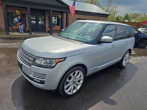 Used 2013 Land Rover Range Rover HSE image 2