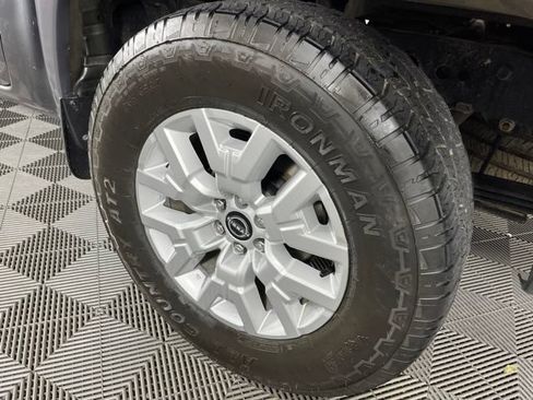 Used 2022 Nissan Frontier SV RWD image 15