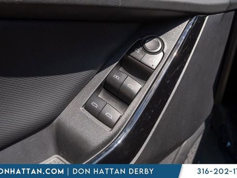 Used 2025 Chevrolet Equinox LT FWD image 15