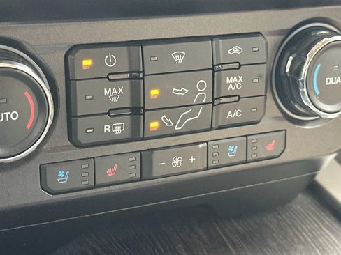 Used 2020 Ford F250 Lariat w/ Lariat Value Package image 26