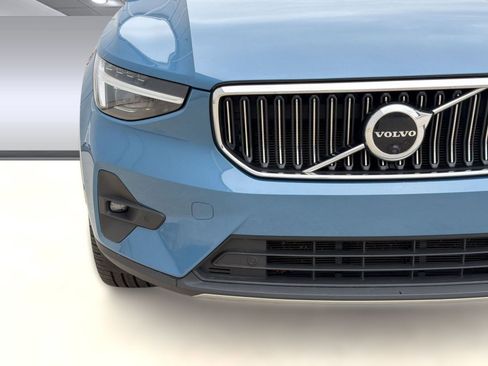 Certified 2023 Volvo XC40 B5 Ultimate w/ Protection Package Premier AWD/4WD image 29
