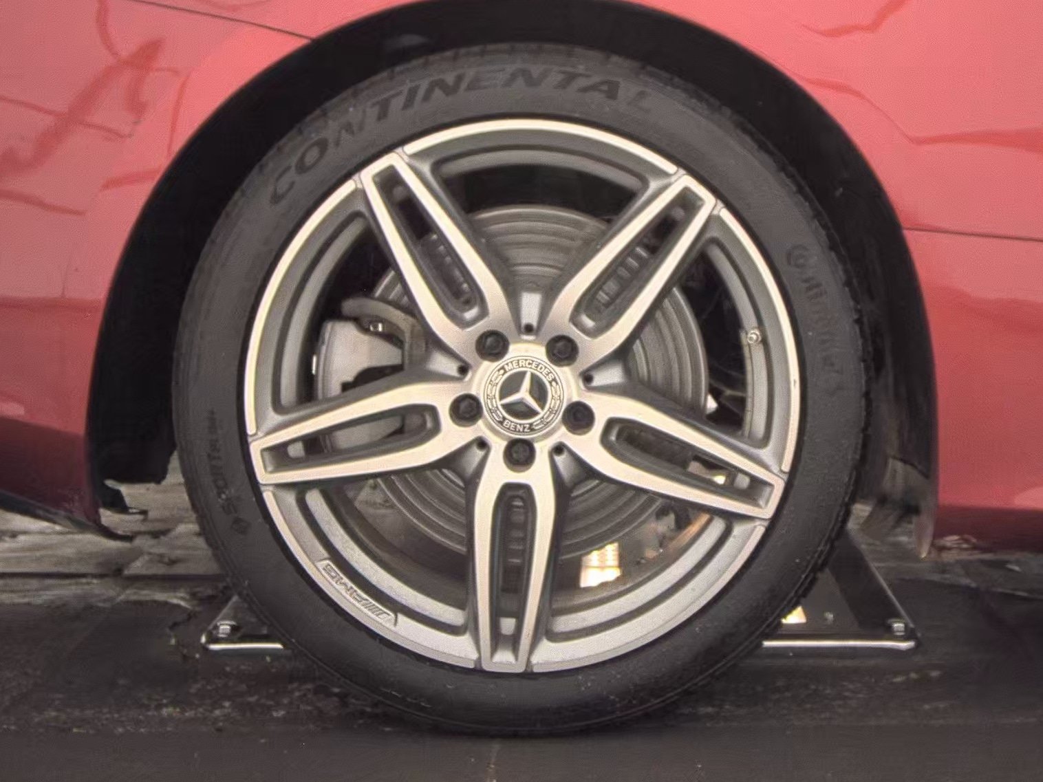 Used 2018 Mercedes-Benz E 400 Coupe w/ Premium 2 Package image 9