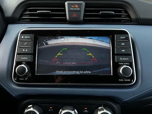 Used 2025 Nissan Versa SV image 27