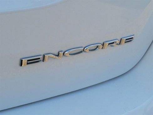 Used 2022 Buick Encore Preferred w/ Safety Package image 29