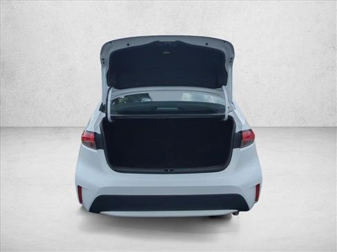 Used 2022 Toyota Corolla LE FWD image 6