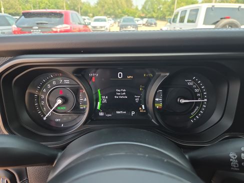 Used 2024 Jeep Wrangler Unlimited Rubicon 4xe AWD/4WD image 12