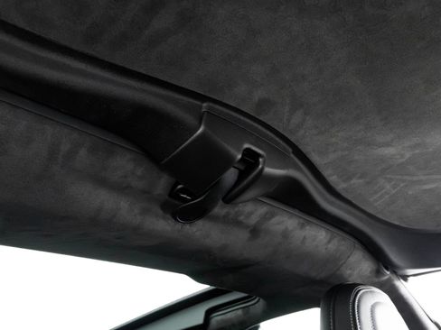 Used 2015 Chevrolet Corvette Z06 w/ 3LZ Preferred Equipment Group image 45