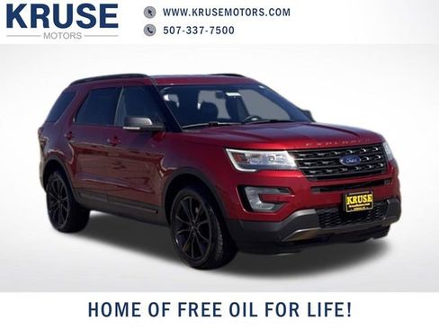 Used 2017 Ford Explorer XLT w/ Equipment Group 202A AWD/4WD image 1