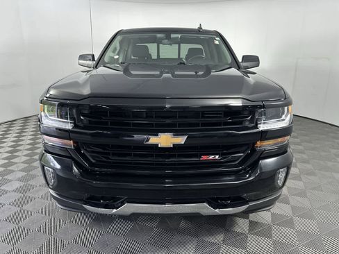Used 2018 Chevrolet Silverado 1500 LT w/ All Star Edition image 3