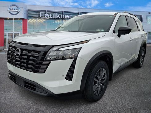 New 2026 Nissan Pathfinder SV image 3