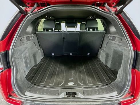 Used 2018 Land Rover Discovery Sport HSE image 31