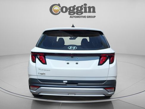 New 2026 Hyundai Tucson SE image 4