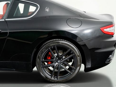 Used 2018 Maserati GranTurismo Sport image 8
