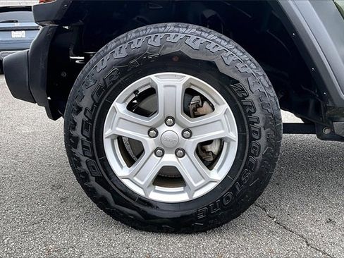 Used 2021 Jeep Wrangler Unlimited Sport image 30