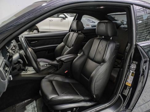 Used 2013 BMW M3 Coupe w/ Premium Pkg image 30