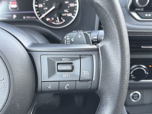 Used 2023 Nissan Rogue S image 14