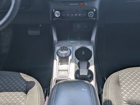 Used 2024 Ford Escape Active w/ Tech Pack #1 AWD/4WD image 19