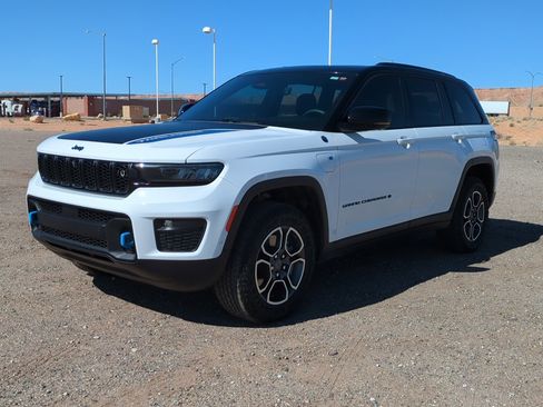 Used 2023 Jeep Grand Cherokee Trailhawk w/ Advanced Protech Group II image 7