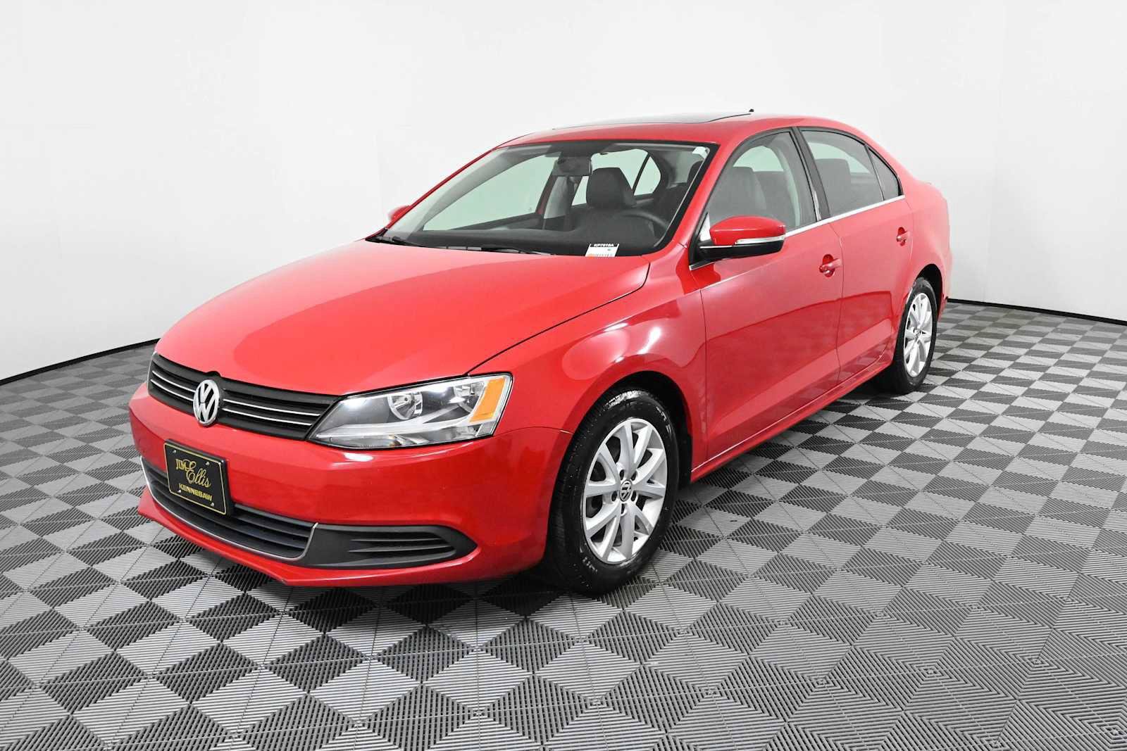 Used 2014 Volkswagen Jetta SE FWD image 2