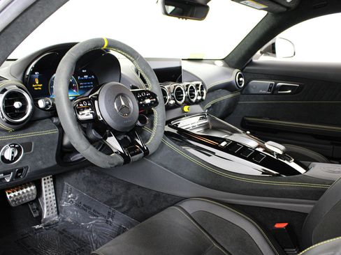Used 2020 Mercedes-Benz AMG GT R image 2