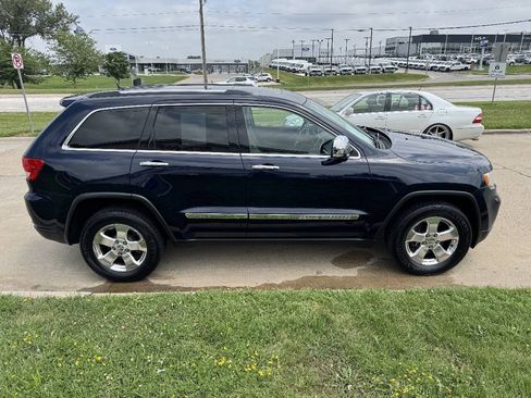 Used 2013 Jeep Grand Cherokee Limited w/ Luxury Group II AWD/4WD image 6