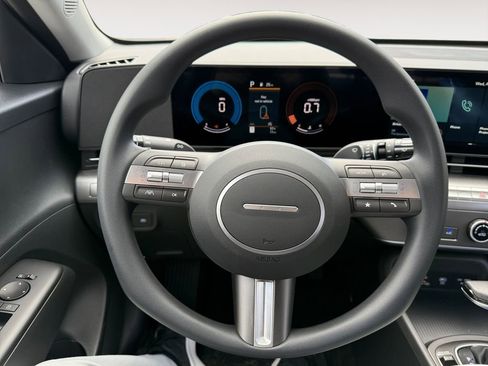Certified 2025 Hyundai Kona SE image 14