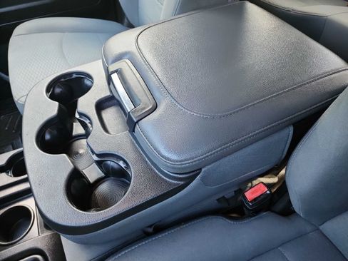 Used 2018 RAM 2500 Tradesman w/ Chrome Appearance Group AWD/4WD image 29