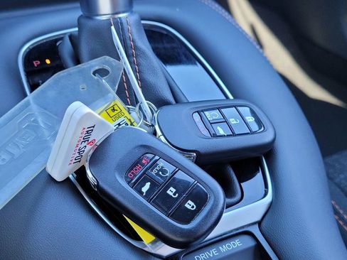 Used 2024 Honda HR-V Sport image 27