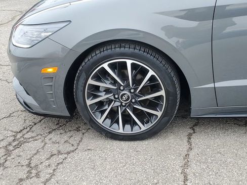 Used 2022 Hyundai Sonata Limited image 8