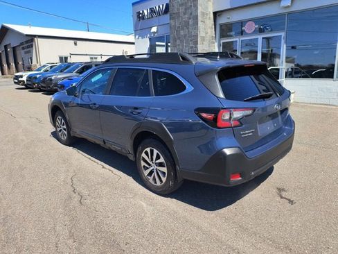 Certified 2025 Subaru Outback Premium AWD/4WD image 6