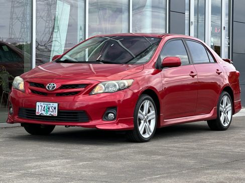 Used 2013 Toyota Corolla S w/ Premium Pkg FWD image 7
