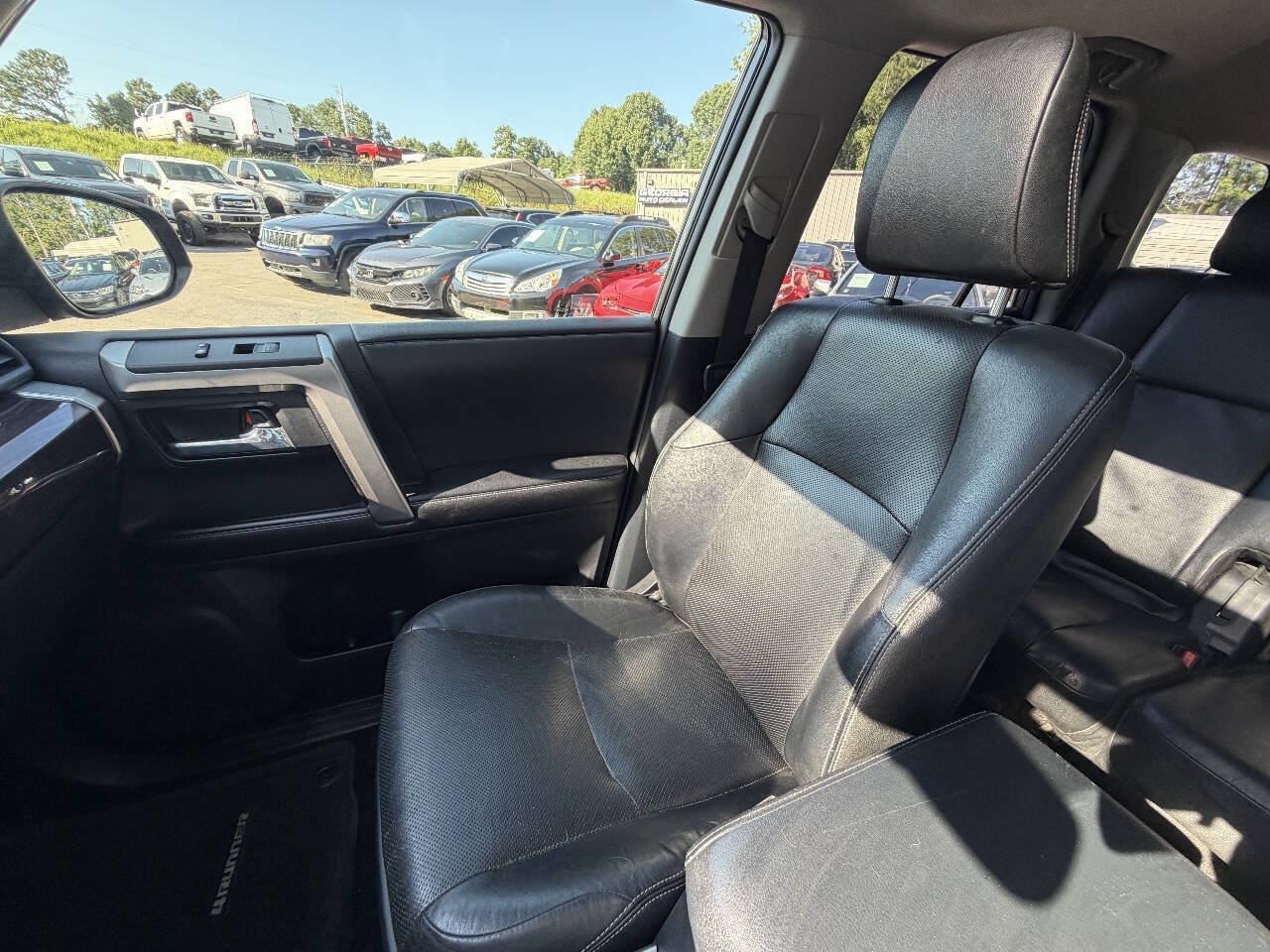 Used 2014 Toyota 4Runner Limited AWD/4WD image 18