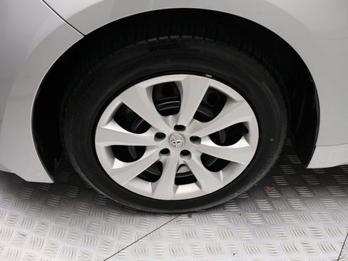 Used 2024 Toyota Corolla LE FWD image 4