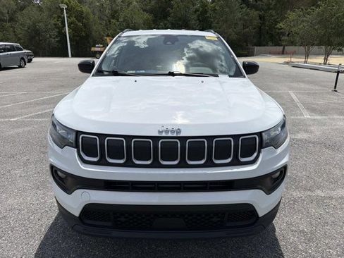 Used 2022 Jeep Compass Latitude FWD image 6
