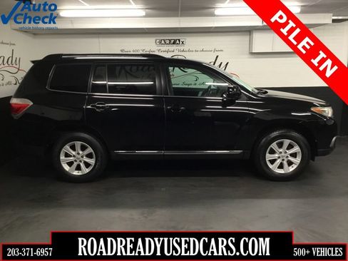 Used 2013 Toyota Highlander Plus AWD/4WD image 1