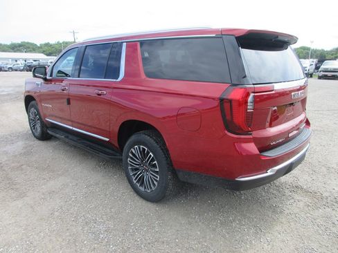 New 2026 GMC Yukon XL Elevation w/ Elevation Premium Package AWD/4WD image 6