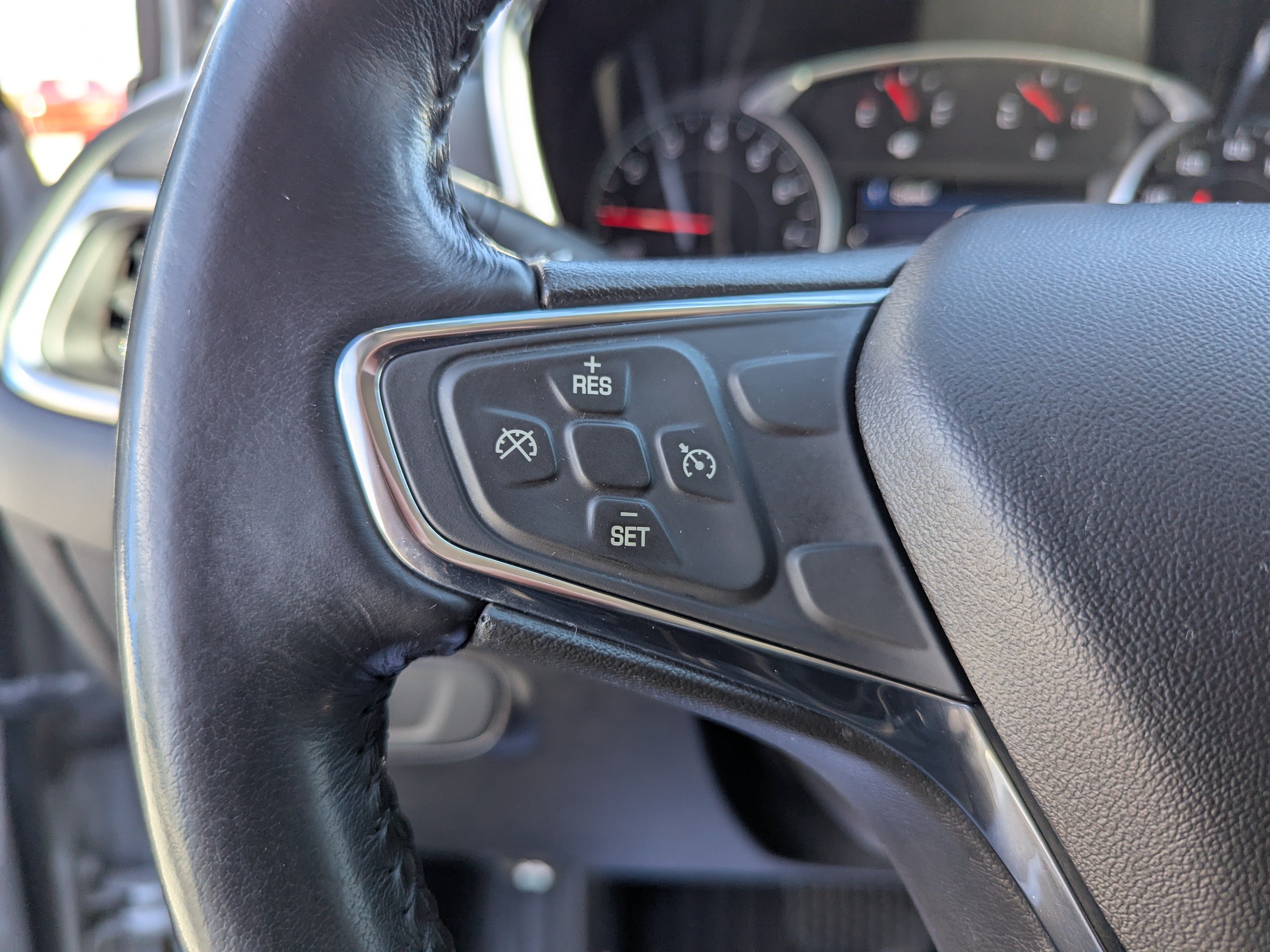 Used 2019 Chevrolet Equinox LT FWD image 14