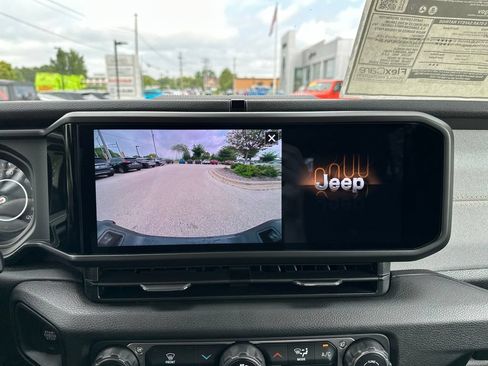 New 2026 Jeep Gladiator Sport AWD/4WD image 33