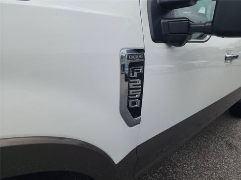 Certified 2022 Ford F250 King Ranch w/ King Ranch Ultimate Package AWD/4WD image 11