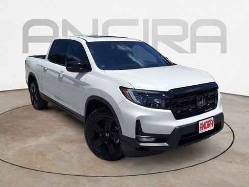 Used 2025 Honda Ridgeline Black Edition image 4